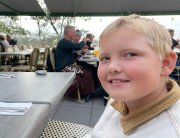 Noah venter også på maden - hvornår mon den kommer?